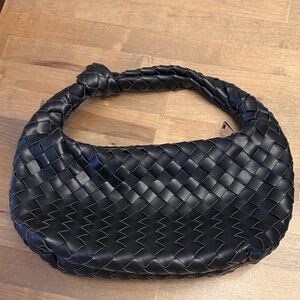 Elegant Black Woven Handbag throwing Botega vibes